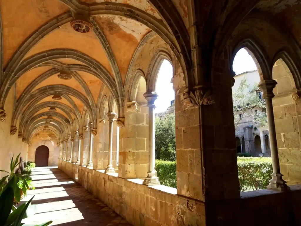 Claustro
